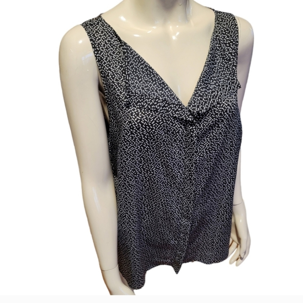 1X sleeveless button up blouse by Worthington